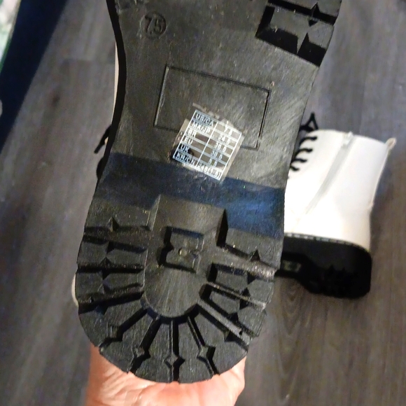 Forever 21 Combat Boots White 7.5 - Picture 6 of 9